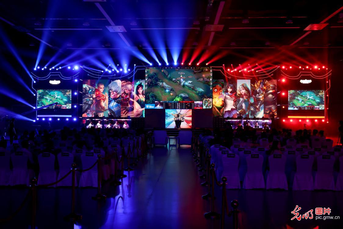 而姆巴佩与 而姆巴佩与