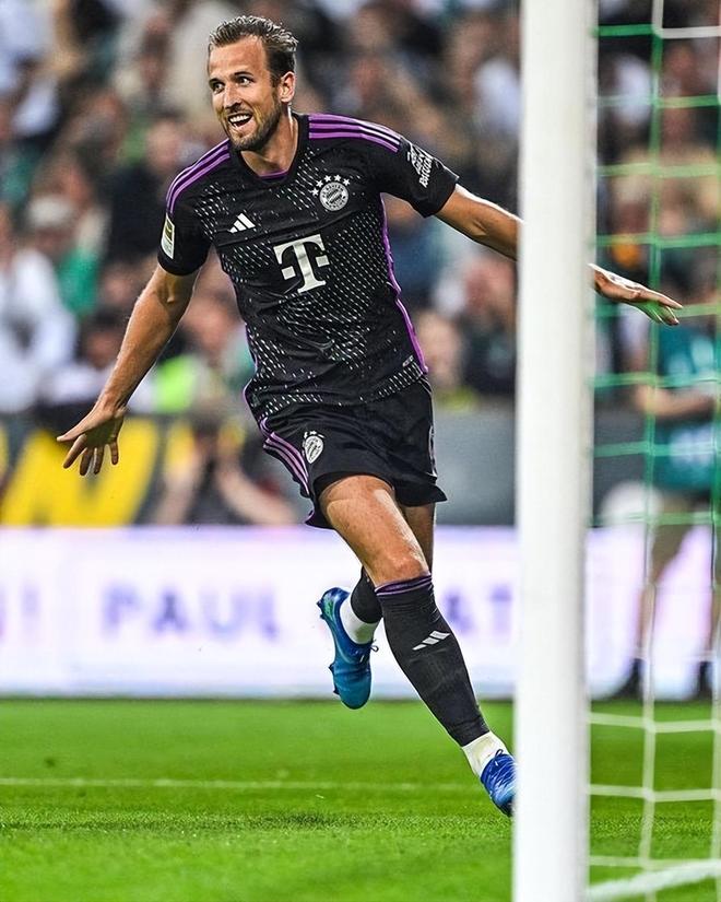 也在场外拥 也在场外拥