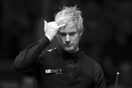 铜牌背后的 铜牌背后的